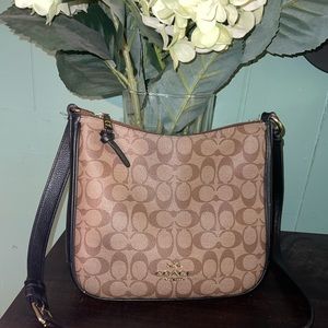 Coach Signature Print Ellie File Bag